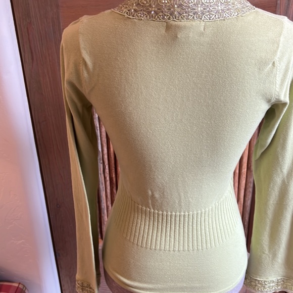 Vintage Dillard’s Intuitions Sweater, V-Neck Pullover, Size Small, Lace & Beads - Picture 9 of 11